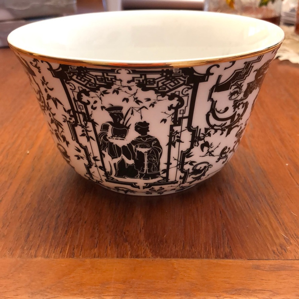 Ceramic bowl
